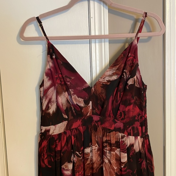 NWT Lulu’s tiered maxi dress - Picture 2 of 9